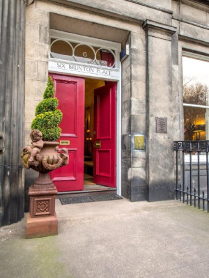  Vacation Hub International | Six Brunton Place Food