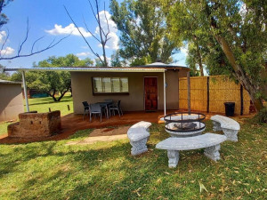  Vacation Hub International | Klein Paradys Parys Food