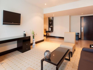  Vacation Hub International | Holiday Inn Dubai- Al Barsha Food