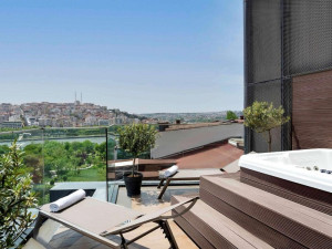  Vacation Hub International | Mövenpick Istanbul Hotel Golden Horn Food