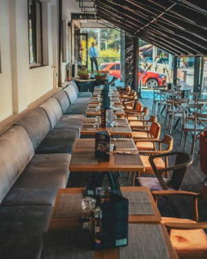  Vacation Hub International | Suru Hotel & Restaurant Food