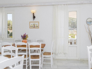  Vacation Hub International | Galini Hotel Food