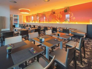  Vacation Hub International | Mövenpick Hotel Amsterdam City Centre Food