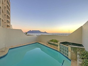  Vacation Hub International | The Bay A101 Food