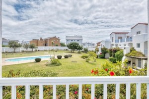 Vacation Hub International | Tides 16 Food