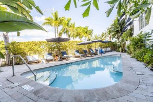  Vacation Hub International | Oceanside Hotel and Suites Food