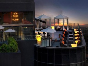  Vacation Hub International | The Waverly Hotel & Residences Food