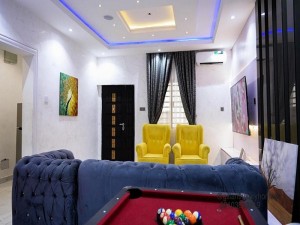  Vacation Hub International | Gillant Luxury Homes Food