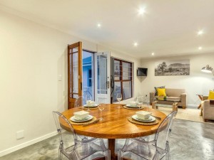  Vacation Hub International | Malgas Views by HostAgents Food