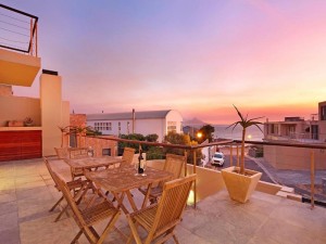  Vacation Hub International | Biccard Blouberg Villa Food