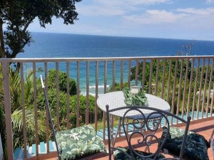  Vacation Hub International | Modern Apartment with Stunning Ocean Views Food