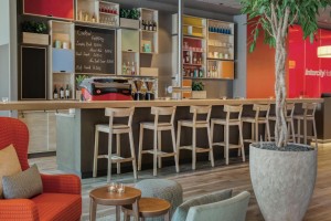  Vacation Hub International | IntercityHotel Budapest Food