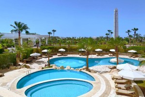  Vacation Hub International | Safir Sharm Waterfalls resort Food