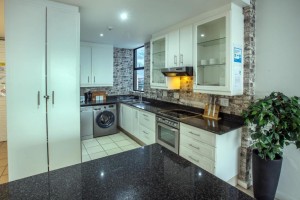  Vacation Hub International | Stay at The Point- Happy Homely Horizons Food