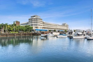  Vacation Hub International | Shangri-La The Marina, Cairns Food