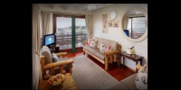  Vacation Hub International | Kowie River Chalets Lobby