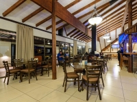  Vacation Hub International | Cayley Mountain Resort Lobby
