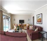  Vacation Hub International | The Bantry Bay Aparthotel by Totalstay Lobby