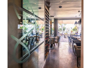  Vacation Hub International | Sugar Hotel Lobby