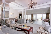  Vacation Hub International | The Beach Hotel Lobby
