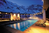  Vacation Hub International | The Cliff Lodge Lobby