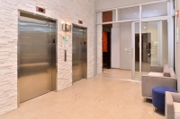 Vacation Hub International | Holiday Inn New York City - Times Square Lobby