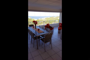  Vacation Hub International | Sea Haven Lobby