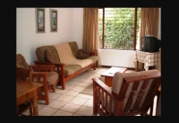  Vacation Hub International | Bird Cottages Lobby