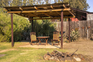 Vacation Hub International | Drakensberg Bush Lodge Lobby