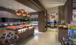  Vacation Hub International | Clayton Hotel Chiswick Lobby