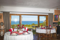  Vacation Hub International | Ocean View Guest House Lobby