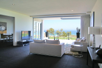  Vacation Hub International | Mullaloo Beach Hotel Lobby