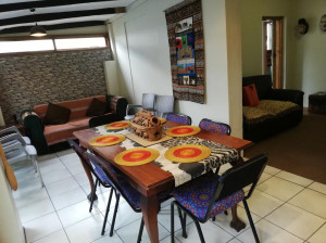  Vacation Hub International | Inyathi Guest Lodge - Self Catering Chalets Lobby