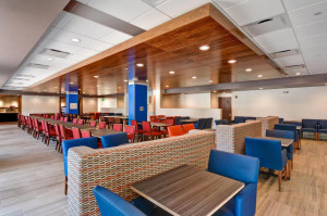  Vacation Hub International | Holiday Inn Express Boston Lobby