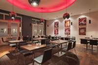  Vacation Hub International | Ramada Encore Belfast City Centre Lobby