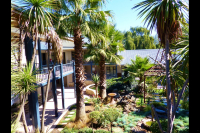  Vacation Hub International | La Croche Guest House Lobby