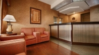  Vacation Hub International | Best Western Airport Plaza Inn Lobby