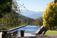  Vacation Hub International | Hebron Lobby