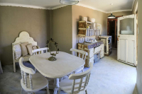  Vacation Hub International | The Green Acorn Guest House Lobby