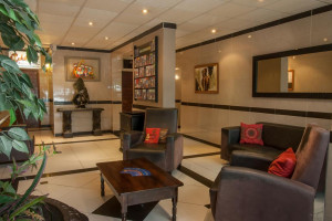  Vacation Hub International | The Graham Hotel Lobby