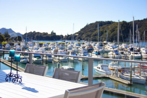  Vacation Hub International | Marina Park Apartments Lobby