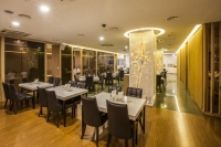  Vacation Hub International | Hamilton Hotel Lobby