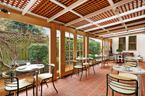  Vacation Hub International | Northshore Hotel Lobby