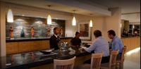  Vacation Hub International | Town Lodge Menlo Park Lobby