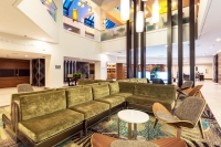  Vacation Hub International | Crowne Plaza Seattle Lobby