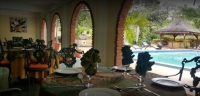  Vacation Hub International | Mandeville Hotel Lobby