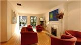 Vacation Hub International | Days Inn Talbot Street Lobby
