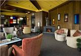  Vacation Hub International | Chateau Jasper Lobby