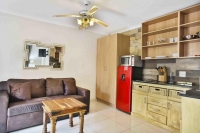  Vacation Hub International | Accommodation @ Van's Lobby