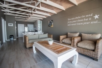  Vacation Hub International | Point Village Hotel Lobby